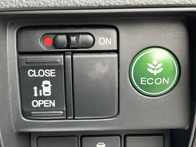 ホンダ オデッセイ アブソルート 宮城県 2014(平26)年 8.5万km プレミアムヴィーナスブラックP (株)IDOMが運営する【じしゃロン仙台店】の自社ローン対象車両になります。こちらは現金ご利用時の価格です。自社ローンご希望の方は別途その旨お申付け下さい。/パワースライドドア/SDナビ/フルセグ/Bluetooth/バックカメラ/CD/DVD/クルコン/ETC/LEDヘッドライト