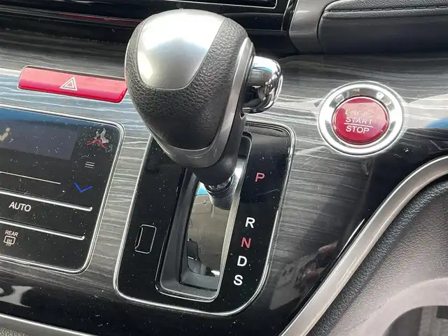 ホンダ オデッセイ アブソルート 宮城県 2014(平26)年 8.5万km プレミアムヴィーナスブラックP (株)IDOMが運営する【じしゃロン仙台店】の自社ローン対象車両になります。こちらは現金ご利用時の価格です。自社ローンご希望の方は別途その旨お申付け下さい。/パワースライドドア/SDナビ/フルセグ/Bluetooth/バックカメラ/CD/DVD/クルコン/ETC/LEDヘッドライト