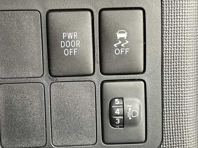 トヨタ スペイド X 福島県 2013(平25)年 3.1万km ブラックマイカ /禁煙車//純正ナビ/ワンセグＴＶ・ＢＴ・CD//バックカメラ//片側パワースライドドア//エンジンスターター//ステアリングリモコン//キーレス//ヘッドライトレベライザー//純正フロアマット//取扱説明書//保証書//横滑り防止