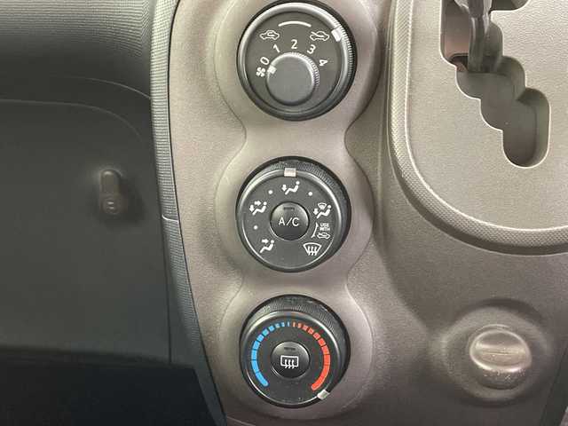 トヨタ スペイド X 福島県 2013(平25)年 3.1万km ブラックマイカ /禁煙車//純正ナビ/ワンセグＴＶ・ＢＴ・CD//バックカメラ//片側パワースライドドア//エンジンスターター//ステアリングリモコン//キーレス//ヘッドライトレベライザー//純正フロアマット//取扱説明書//保証書//横滑り防止