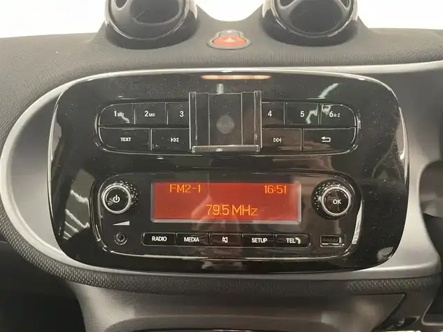 スマート ＭＣＣ スマート フォーフォー ターボ 岡山県 2016(平28)年 3.3万km ゴールド スポーツモード/クルコン/ガラスルーフ/自動ブレーキ/PDC/アイドリングストップ/ドラレコ/ステアリングS/W/フォグライト/ドアバイザー/合皮シート/ETC