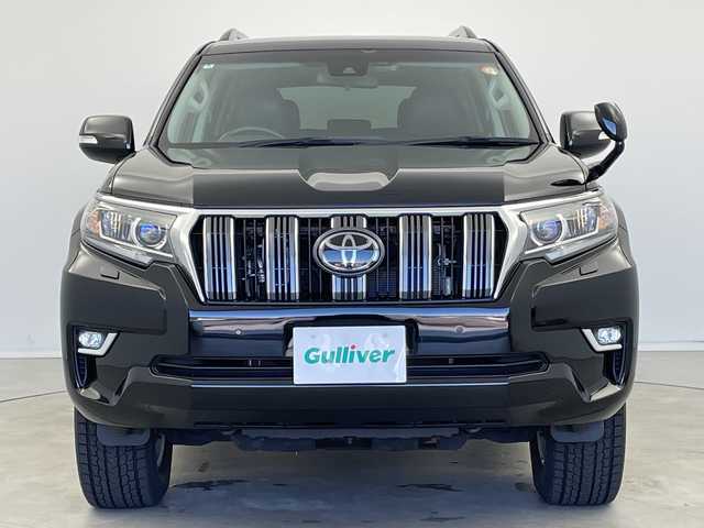 トヨタ ランドクルーザー プラド TX 新潟県 2022(令4)年 2.9万km ブラック 7人乗り/ディーゼル車/プリクラッシュセーフティ/レーダークルーズコントロール/レーンキープアシスト/クリアランスソナー/パーキングサポートブレーキ/ALPINEナビ（X9NX）/バックカメラ/フルセグTV/Bluetooth/USB/HDMI接続/ETC/ドライブレコーダー/センターデフロック/ダウンヒルアシスト/革調シートカバー/オートライト/オートハイビーム/LEDヘッドライト/ステアイングスイッチ/オートドアミラー/純正フロアマット/ドアバイザー