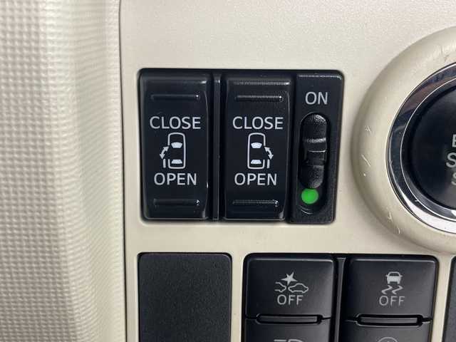 ダイハツ ムーヴ キャンバス G メイクアップ リミテッド　SAⅢ 埼玉県 2018(平30)年 5.8万km パールホワイトⅢ/ライトローズマイカメタリックⅡ 2トーン 純正ナビ　/全方位カメラ/両側パワースライドドア　/ドライブレコーダー/ＥＴＣ/バックカメラ/両側パワースライドドア　/衝突軽減ブレーキ　/オートマチックハイビーム　/ＬＥＤヘッドライト　/純正フロアマット/横滑り防止措置/アイドリングストップ　　/ドアバイザー　/フォグ　/スマートキー×２