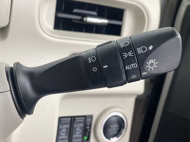 ダイハツ ムーヴ キャンバス G メイクアップ リミテッド　SAⅢ 埼玉県 2018(平30)年 5.8万km パールホワイトⅢ/ライトローズマイカメタリックⅡ 2トーン 純正ナビ　/全方位カメラ/両側パワースライドドア　/ドライブレコーダー/ＥＴＣ/バックカメラ/両側パワースライドドア　/衝突軽減ブレーキ　/オートマチックハイビーム　/ＬＥＤヘッドライト　/純正フロアマット/横滑り防止措置/アイドリングストップ　　/ドアバイザー　/フォグ　/スマートキー×２