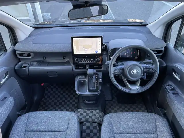 トヨタ シエンタ Z 東京都 2025(令7)年 0.1万km ブラック ３列/純正１０．５型ＤＡ　/全周囲カメラ　/両側電動ドア　/トヨタセーフティセンス　/ビルトインＥＴＣ２．０　/追従クルコン　/フルセグＴＶ　/Ｂｌｕｅｔｏｏｔｈ　/純正１５インチＡＷ　/ＬＥＤヘッド　/ＢＳＭ　/禁煙