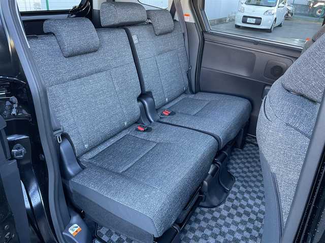 トヨタ シエンタ Z 東京都 2025(令7)年 0.1万km ブラック ３列/純正１０．５型ＤＡ　/全周囲カメラ　/両側電動ドア　/トヨタセーフティセンス　/ビルトインＥＴＣ２．０　/追従クルコン　/フルセグＴＶ　/Ｂｌｕｅｔｏｏｔｈ　/純正１５インチＡＷ　/ＬＥＤヘッド　/ＢＳＭ　/禁煙