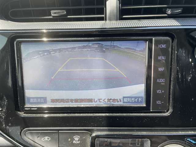 トヨタ アクア S スタイルブラック 岡山県 2018(平30)年 11.9万km ホワイトパールクリスタルシャイン 純正メモリナビ　NSZT-W68T/フルセグTV、CD、DVD、AM、FM/Bluetooth/バックカメラ/ビルトインETC/TVキャンセラー/パーキングサポートブレーキ/クリアランスソナー/前後コーナーセンサー/LEDヘッドライト/スマートキー/プッシュスタート