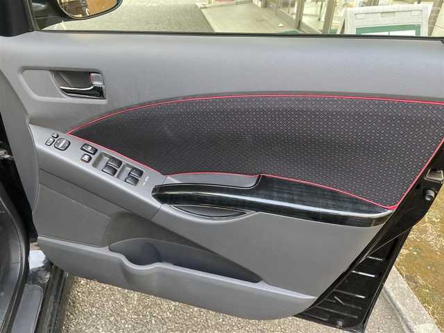 トヨタ アイシス プラタナ ブラックリミテッド 東京都 2011(平23)年 7.8万km ブラック 登録時走行78001km/ワンオーナー/純正HDDナビ・フルセグTV/バックカメラ/両側パワースライドドア/スマートキー/HIDライト/社外AW/保証書・取説/スペアキー