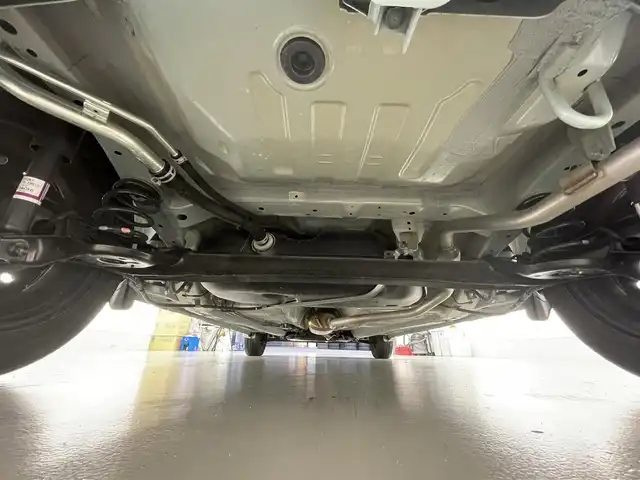 スズキ スペーシア HYBRID X 2トーン 滋賀県 2019(令1)年 1.5万km オフブルーメタリック/ホワイト2トーン 禁煙車/純正8型ナビ/（CD/DVD/フルセグTV/BT/SD/FM/AM）/スズキセーフティサポート/・デュアルセンサーブレーキサポート（衝突被害軽減ブレーキ）/・車線逸脱警報機能/・標識認識機能/・アダプティブクルーズコントロール（ACC）/・オートハイビーム/・後退時ブレーキサポート/全方位カメラ/ビルトインETC/両側パワースライドドア/D席シートヒーター/プッシュスタート/スマートキー/純正ドアバイザー/純正フロアマット