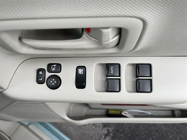 スズキ スペーシア HYBRID X 2トーン 滋賀県 2019(令1)年 1.5万km オフブルーメタリック/ホワイト2トーン 禁煙車/純正8型ナビ/（CD/DVD/フルセグTV/BT/SD/FM/AM）/スズキセーフティサポート/・デュアルセンサーブレーキサポート（衝突被害軽減ブレーキ）/・車線逸脱警報機能/・標識認識機能/・アダプティブクルーズコントロール（ACC）/・オートハイビーム/・後退時ブレーキサポート/全方位カメラ/ビルトインETC/両側パワースライドドア/D席シートヒーター/プッシュスタート/スマートキー/純正ドアバイザー/純正フロアマット