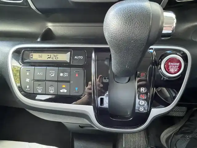 ホンダ Ｎ ＢＯＸ カスタム G ターボパッケージ 福島県 2012(平24)年 9万km ポリッシュドメタルメタリック (株)IDOMが運営する【じしゃロン福島店】の自社ローン専用車両になります。こちらは現金またはオートローンご利用時の価格です。自社ローンご希望の方は別途その旨お申付け下さい/純正ナビ（AM/FM/CD/DVD/BT)/フルセグテレビ/両側パワースライドドア/クルーズコントロール/ETC/ステアリングスイッチ/パドルシフト/純正15インチアルミホイール/横滑り防止装置