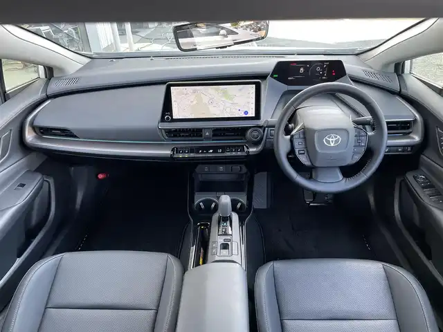 トヨタ プリウス Z 東京都 2023(令5)年 0.9万km プラチナホワイトパールマイカ トヨタセーフティセンス/パノラマルーフ/純正コネクトナビ/パノラミックビュー/ドライブレコーダー/シートヒーター/シートエアコン/ＥＴＣ/パワーシート/電動リアゲート/ワイヤレス充電機