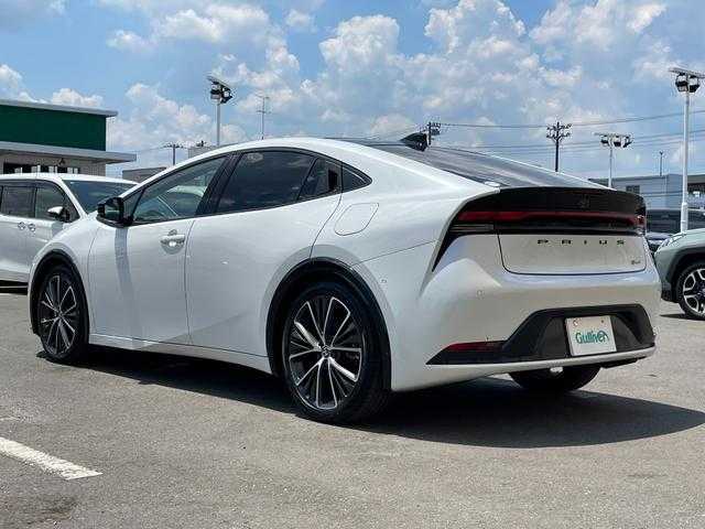 トヨタ プリウス Z 東京都 2023(令5)年 0.9万km プラチナホワイトパールマイカ トヨタセーフティセンス/パノラマルーフ/純正コネクトナビ/パノラミックビュー/ドライブレコーダー/シートヒーター/シートエアコン/ＥＴＣ/パワーシート/電動リアゲート/ワイヤレス充電機