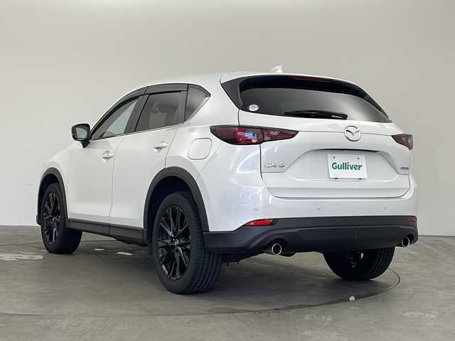 マツダ ＣＸ－５ 20S ブラックトーンED 兵庫県 2023(令5)年 2.6万km ロジウムホワイトプレミアムメタリック ・純正ナビ/BT/USB/AppleCarPlay/Android Auto/・360°ビューモニター/・バックカメラ/・ビルトインETC/・純正前後ドライブレコーダー/・i-ACTIVSENSE/・スマートブレーキサポート/・ドライバーアテンションアラート/・スマートシティブレーキサポート/・速度標識警報/・車間認知支援システム/・車線逸脱警報システム/・レーンキープアシストシステム/・ブラインドスポットモニター/・ヘッドアップディスプレイ/・レーダークルーズコントロール/・パーキングセンサー/・ハーフレザーシート/・前席シートヒーター/・運転席パワーシート/・ステアリングヒーター/・電子パーキング/・オートホールド/・純正19インチアルミホイール/・オートライト/・オートワイパー/・パドルシフト/・アダプティブLEDヘッドライト/・デュアルオートエアコン/・アイドリングストップ/・純正フロアマット/・スマートキー/・スペアキー