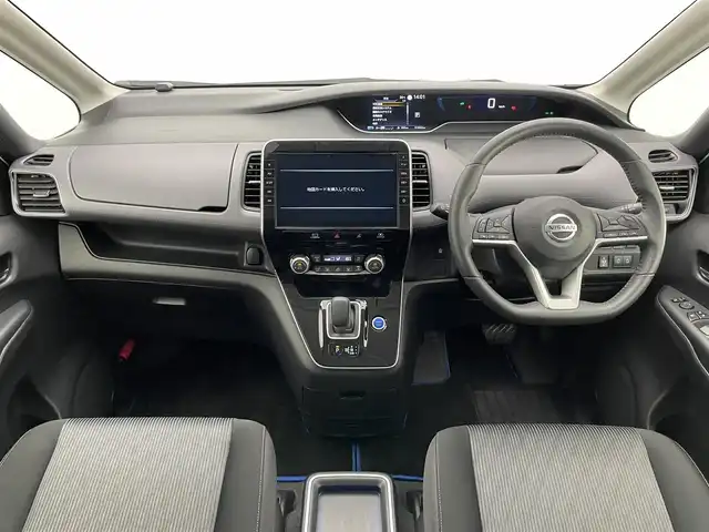 日産 セレナ e－パワー ハイウェイスター V 愛知県 2020(令2)年 5.2万km ブリリアントホワイトパール 純正１０型ナビ　純正後席モニター　禁煙車　セーフティパック　全方位カメラ　ＢＳＭ　エマブレ　衝突軽減　クルコン　ハンズフリー両側パワスラ　ＥＴＣ　ドラレコ　ＬＥＤオートライト　コーナーセンサー　フォグ