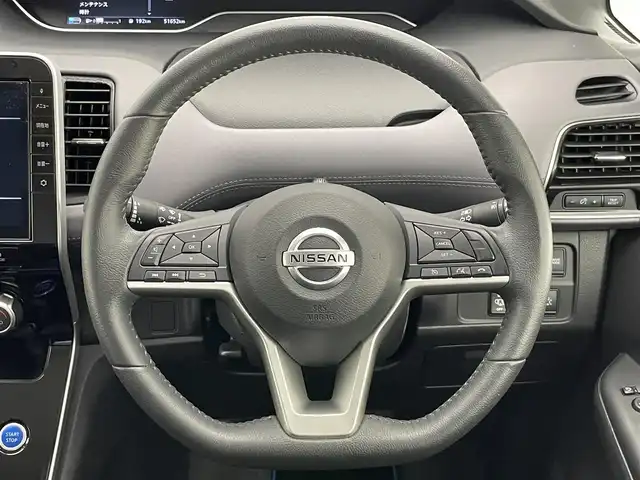 日産 セレナ e－パワー ハイウェイスター V 愛知県 2020(令2)年 5.2万km ブリリアントホワイトパール 純正１０型ナビ　純正後席モニター　禁煙車　セーフティパック　全方位カメラ　ＢＳＭ　エマブレ　衝突軽減　クルコン　ハンズフリー両側パワスラ　ＥＴＣ　ドラレコ　ＬＥＤオートライト　コーナーセンサー　フォグ