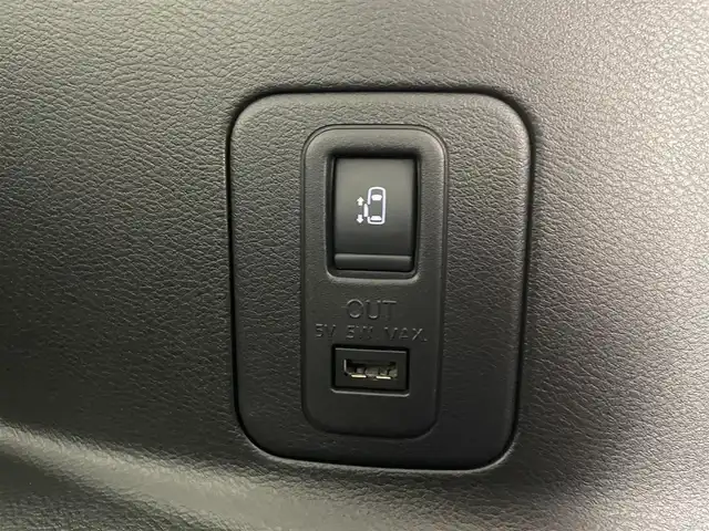 日産 セレナ e－パワー ハイウェイスター V 愛知県 2020(令2)年 5.2万km ブリリアントホワイトパール 純正１０型ナビ　純正後席モニター　禁煙車　セーフティパック　全方位カメラ　ＢＳＭ　エマブレ　衝突軽減　クルコン　ハンズフリー両側パワスラ　ＥＴＣ　ドラレコ　ＬＥＤオートライト　コーナーセンサー　フォグ