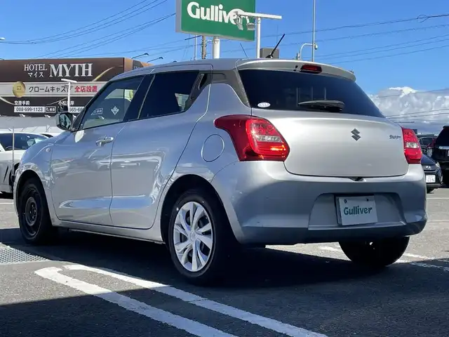 スズキ スイフト XG 徳島県 2017(平29)年 4.9万km スターシルバーメタリック 5F/7インチナビ/（Bluetooth/フルセグTV/CD/DVD/ラジオ）/シートヒーター/HIDヘッドライト/フォグライト/ビルトインETC/電格ミラー/プッシュスタート/スマートキー/スペアキー