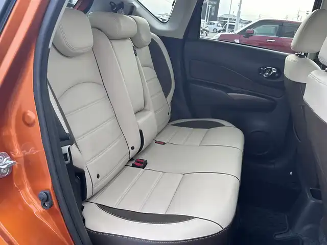 日産 ノート e－パワー メダリスト 徳島県 2017(平29)年 3.9万km プレミアムコロナオレンジ 純正7型ナビ　MM316D-L/（USB/AUX/BT/ラジオ/フルセグ）/デジタルインナーミラー/アラウンドビューモニター/バックカメラ/前後コーナーセンサー/LEDヘッドライト/フォグライト/オートライト/ドライブレコーダー/ETC/純正15AW/純正フロアマット/スペアキー