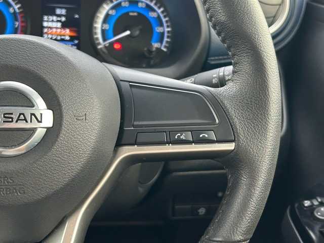 日産 デイズ ハイウェイスターX 千葉県 2019(平31)年 0.8万km ホワイトパール 純正ナビ/フルセグTV/CD/DVD/Bluetooth/バックカメラ/前方ドライブレコーダー/前後コーナーセンサー/車線逸脱防止支援システム/横滑り防止装置/衝突被害軽減システム/ダブル+サイドエアバック/カーテンエアバック/オートライト/ウィンカーミラー/プッシュスタート/スマートキー/ステアリングスイッチ/LEDヘッドライト/フォグランプ/純正アルミホイール/純正フロアマット/ドアバイザー/取扱説明書