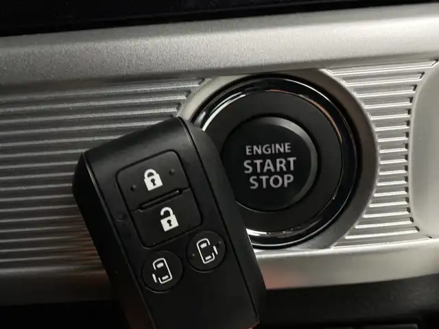 スズキ スペーシア カスタム HYBRID XS 新潟県 2023(令5)年 2万km ピュアホワイトパール 社外ナビ/　　フルセグ/CD/DVD/BT/バックカメラ/両側パワースライドドア/レーダークルーズコントロール/LEDオートライト/ハーフレザーシート/シートヒーター/純正15インチアルミホイール/ステアリングスイッチ/アイドリングストップ/USBポート/スマートキー/ETC