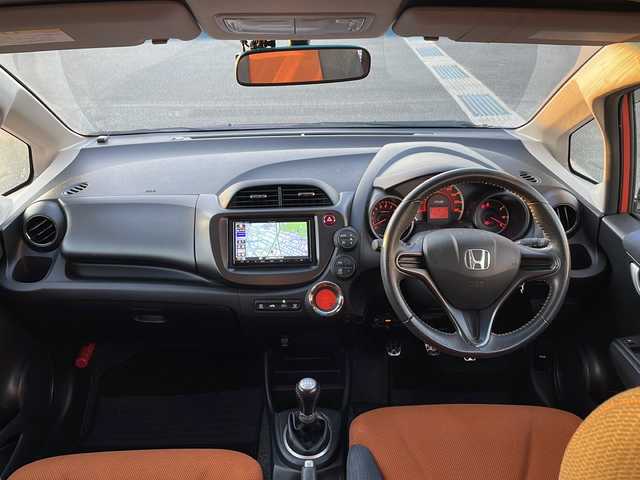 ホンダ フィット RS 山口県 2011(平23)年 10.5万km サンセットオレンジⅡ 6速マニュアル車/純正HDDナビ/CD/DVD/Bluetooth/フルセグテレビ/ETC/保証書/取扱説明書/記録簿/HIDヘッドライト/フォグライト/オートライト/オートエアコン/社外フロアマット/リモコンキー/スペアキー/純正16インチアルミホイール/前後ドライブレコーダー/電動格納ミラー