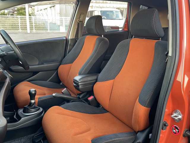 ホンダ フィット RS 山口県 2011(平23)年 10.5万km サンセットオレンジⅡ 6速マニュアル車/純正HDDナビ/CD/DVD/Bluetooth/フルセグテレビ/ETC/保証書/取扱説明書/記録簿/HIDヘッドライト/フォグライト/オートライト/オートエアコン/社外フロアマット/リモコンキー/スペアキー/純正16インチアルミホイール/前後ドライブレコーダー/電動格納ミラー