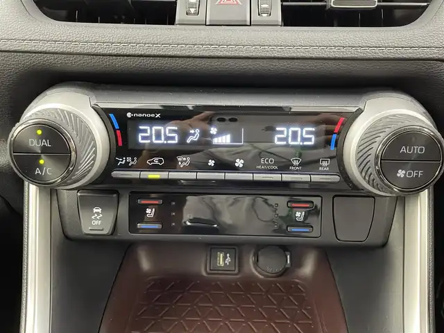 トヨタ ＲＡＶ４ G Zパッケージ 大分県 2023(令5)年 3.1万km プラチナホワイトパールマイカ 純正ナビ/Bluetooth/フルセグ/Miracast/モデリスタエアロ/サンルーフ/レーダークルコン/シートヒーター・クーラー（D＋N）/シートメモリー/アラウンドビューモニター/全方位カメラ/パワーシート/純正アルミホイル19インチ/純正フロアマット/電動リアゲート/オートライト/オートマチックハイビーム/オートブレーキホールド/ステアリングヒーター/革巻ステアリング/ステアリングスイッチ/ビルトインETC2.0