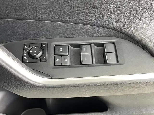 トヨタ ＲＡＶ４ G Zパッケージ 大分県 2023(令5)年 3.1万km プラチナホワイトパールマイカ 純正ナビ/Bluetooth/フルセグ/Miracast/モデリスタエアロ/サンルーフ/レーダークルコン/シートヒーター・クーラー（D＋N）/シートメモリー/アラウンドビューモニター/全方位カメラ/パワーシート/純正アルミホイル19インチ/純正フロアマット/電動リアゲート/オートライト/オートマチックハイビーム/オートブレーキホールド/ステアリングヒーター/革巻ステアリング/ステアリングスイッチ/ビルトインETC2.0