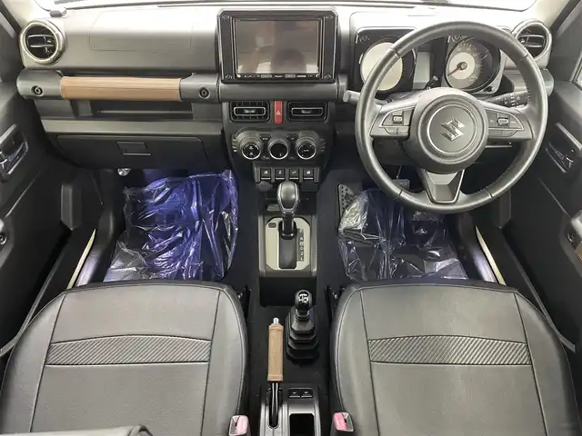 スズキ ジムニー XC 埼玉県 2019(令1)年 3.8万km シフォンアイボリーM 純正8型ナビ　温シート　Ｂカメラ　ＬＥＤ　クルーズコントロール　フルセグＴＶ　Ｂｌｕｅｔｏｏｔｈ　ドライブレコーダー　背面タイヤ　ダウンヒルアシスト　衝突被害軽減　オートハイビーム　レーンキープ