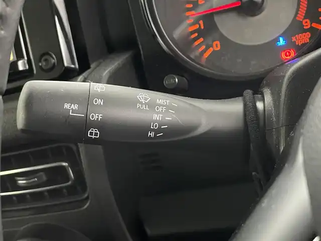 スズキ ジムニー XC 埼玉県 2019(令1)年 3.8万km シフォンアイボリーM 純正8型ナビ　温シート　Ｂカメラ　ＬＥＤ　クルーズコントロール　フルセグＴＶ　Ｂｌｕｅｔｏｏｔｈ　ドライブレコーダー　背面タイヤ　ダウンヒルアシスト　衝突被害軽減　オートハイビーム　レーンキープ