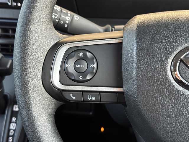 ダイハツ タント L 愛媛県 2024(令6)年 0.3万km シャイニングホワイトパール 純正ワイドナビ（NMZK-７３D）/フルセグTV Bluetooth DVD SD USB/バックカメラ/両側スライドドア/スマートアシスト/前後コーナーセンサー/車線逸脱警報/オートハイビーム/LEDヘッドライト/オートライト/ビルトインETC/純正フロアマット/オートエアコン/スマートキー2個/ドアバイザー/取説・保証書