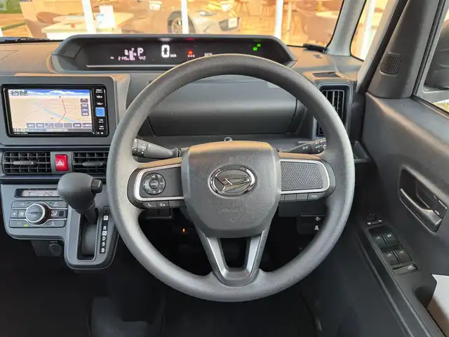 ダイハツ タント L 愛媛県 2024(令6)年 0.3万km シャイニングホワイトパール 純正ワイドナビ（NMZK-７３D）/フルセグTV Bluetooth DVD SD USB/バックカメラ/両側スライドドア/スマートアシスト/前後コーナーセンサー/車線逸脱警報/オートハイビーム/LEDヘッドライト/オートライト/ビルトインETC/純正フロアマット/オートエアコン/スマートキー2個/ドアバイザー/取説・保証書