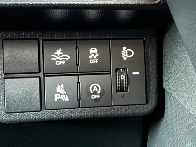 ダイハツ タント L 愛媛県 2024(令6)年 0.3万km シャイニングホワイトパール 純正ワイドナビ（NMZK-７３D）/フルセグTV Bluetooth DVD SD USB/バックカメラ/両側スライドドア/スマートアシスト/前後コーナーセンサー/車線逸脱警報/オートハイビーム/LEDヘッドライト/オートライト/ビルトインETC/純正フロアマット/オートエアコン/スマートキー2個/ドアバイザー/取説・保証書