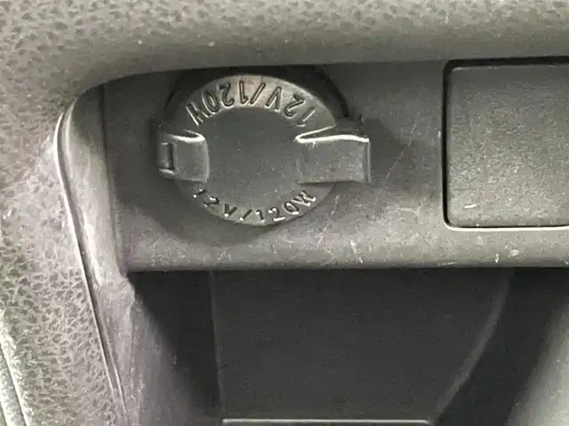 トヨタ ヴォクシー ZS 煌Ⅱ 千葉県 2016(平28)年 8.8万km ホワイトパールクリスタルシャイン 禁煙車/Toyota Safety Sense C/・プリクラッシュブレーキ/・レーンキーピングアシスト/・ハイビームアシスト/・横滑り防止装置 /・衝突安全ボディ/両側パワースライドドア/社外8インチナビ/CD/DVD/Bluetooth/フルセグ/バックカメラ/LEDオートライト/純正16インチアルミホイール/純正フロアマット/オートエアコン/アイドリングストップ/プッシュスタート/スマートキー