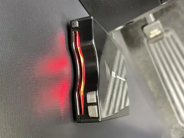 トヨタ ヴォクシー ZS 煌Ⅱ 千葉県 2016(平28)年 8.8万km ホワイトパールクリスタルシャイン 禁煙車/Toyota Safety Sense C/・プリクラッシュブレーキ/・レーンキーピングアシスト/・ハイビームアシスト/・横滑り防止装置 /・衝突安全ボディ/両側パワースライドドア/社外8インチナビ/CD/DVD/Bluetooth/フルセグ/バックカメラ/LEDオートライト/純正16インチアルミホイール/純正フロアマット/オートエアコン/アイドリングストップ/プッシュスタート/スマートキー