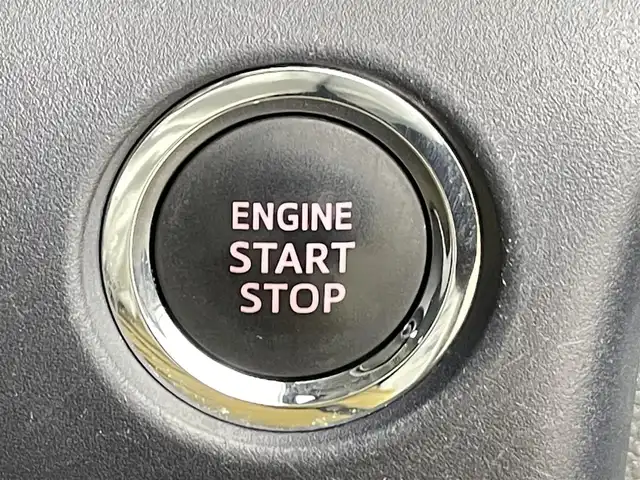 トヨタ ヴォクシー ZS 煌Ⅱ 千葉県 2016(平28)年 8.8万km ホワイトパールクリスタルシャイン 禁煙車/Toyota Safety Sense C/・プリクラッシュブレーキ/・レーンキーピングアシスト/・ハイビームアシスト/・横滑り防止装置 /・衝突安全ボディ/両側パワースライドドア/社外8インチナビ/CD/DVD/Bluetooth/フルセグ/バックカメラ/LEDオートライト/純正16インチアルミホイール/純正フロアマット/オートエアコン/アイドリングストップ/プッシュスタート/スマートキー