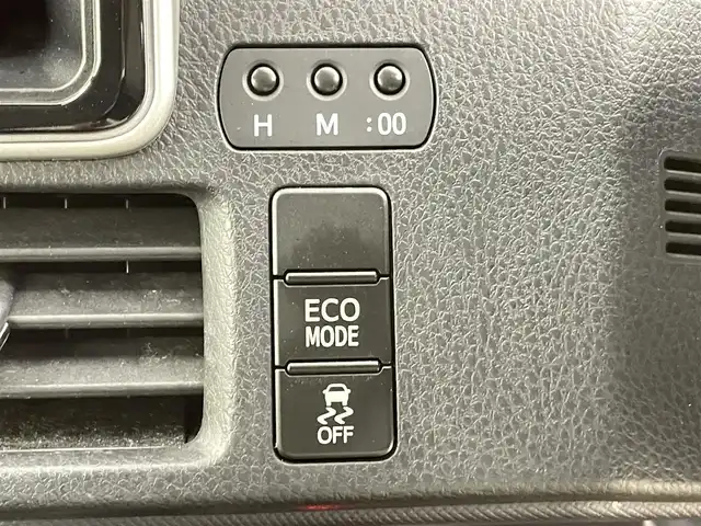 トヨタ ヴォクシー ZS 煌Ⅱ 千葉県 2016(平28)年 8.8万km ホワイトパールクリスタルシャイン 禁煙車/Toyota Safety Sense C/・プリクラッシュブレーキ/・レーンキーピングアシスト/・ハイビームアシスト/・横滑り防止装置 /・衝突安全ボディ/両側パワースライドドア/社外8インチナビ/CD/DVD/Bluetooth/フルセグ/バックカメラ/LEDオートライト/純正16インチアルミホイール/純正フロアマット/オートエアコン/アイドリングストップ/プッシュスタート/スマートキー