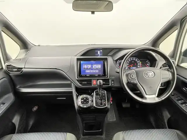 トヨタ ヴォクシー ZS 煌Ⅱ 千葉県 2016(平28)年 8.8万km ホワイトパールクリスタルシャイン 禁煙車/Toyota Safety Sense C/・プリクラッシュブレーキ/・レーンキーピングアシスト/・ハイビームアシスト/・横滑り防止装置 /・衝突安全ボディ/両側パワースライドドア/社外8インチナビ/CD/DVD/Bluetooth/フルセグ/バックカメラ/LEDオートライト/純正16インチアルミホイール/純正フロアマット/オートエアコン/アイドリングストップ/プッシュスタート/スマートキー