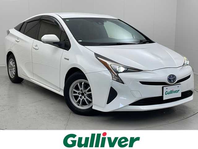 トヨタ プリウス S 茨城県 2016(平28)年 5.9万km スーパーホワイトⅡ 社外ナビ/ワンセグTV/バックカメラ/ETC/追従クルーズコントロール/社外15インチアルミホイール/横滑り防止装置/LEDヘッドライト/衝突軽減ブレーキ