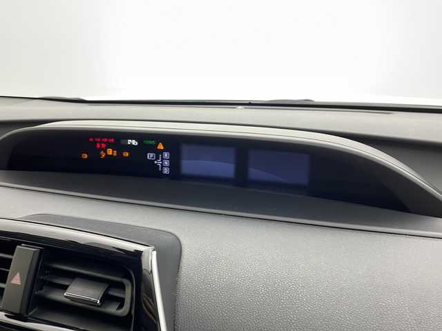 トヨタ プリウス S 茨城県 2016(平28)年 5.9万km スーパーホワイトⅡ 社外ナビ/ワンセグTV/バックカメラ/ETC/追従クルーズコントロール/社外15インチアルミホイール/横滑り防止装置/LEDヘッドライト/衝突軽減ブレーキ