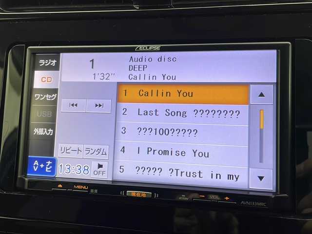 トヨタ プリウス S 茨城県 2016(平28)年 5.9万km スーパーホワイトⅡ 社外ナビ/ワンセグTV/バックカメラ/ETC/追従クルーズコントロール/社外15インチアルミホイール/横滑り防止装置/LEDヘッドライト/衝突軽減ブレーキ