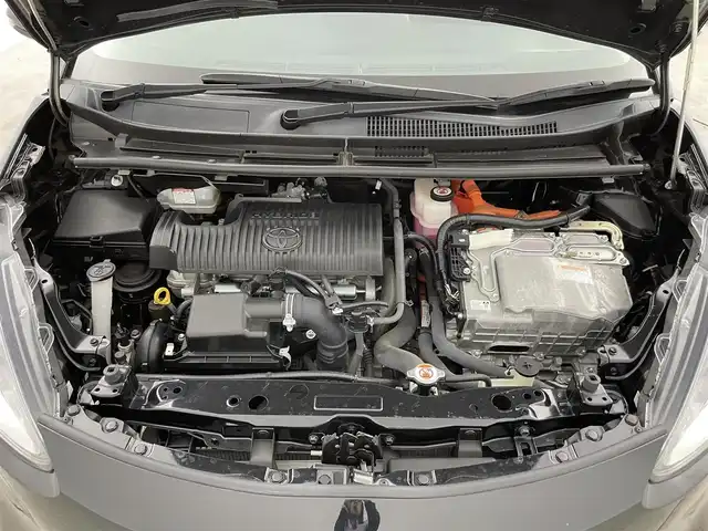 トヨタ シエンタ ハイブリッド ファンベースG クエロ 千葉県 2021(令3)年 4.2万km ブラックマイカ トヨタセーフティセンス/・プリクラッシュセーフティ/・レーンディパーチャーアラート/・パーキングサポートブレーキ/・クリアランスソナー/・オートマチックハイビーム/・先行車発進お知らせ機能/純正7型SDナビ/・型番:NSZT-W68T/・フルセグTV/Bluetooth/CD/DVD/・バックカメラ/・ETC/両側パワースライドドア/アイドリングストップ/クルーズコントロール/革巻きステアリング/・ステアリングスイッチ/ハーフレザーシート/プッシュスタート/・スマートキー/・スペアキー/LEDヘッドライト/・オートライト/・フォグライト/純正フロアマット/取扱説明書