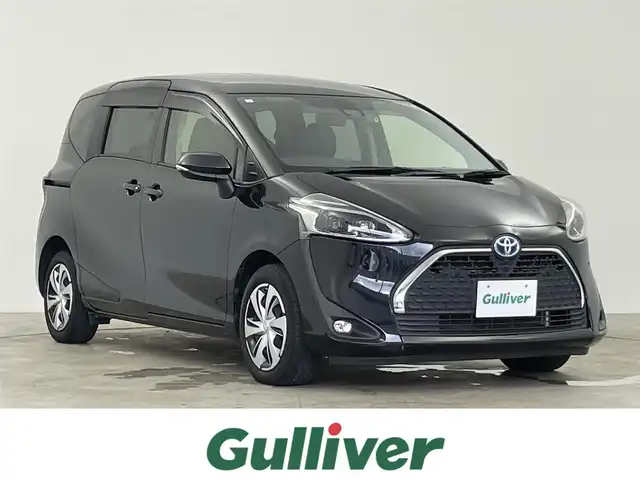 トヨタ シエンタ ハイブリッド ファンベースG クエロ 千葉県 2021(令3)年 4.2万km ブラックマイカ トヨタセーフティセンス/・プリクラッシュセーフティ/・レーンディパーチャーアラート/・パーキングサポートブレーキ/・クリアランスソナー/・オートマチックハイビーム/・先行車発進お知らせ機能/純正7型SDナビ/・型番:NSZT-W68T/・フルセグTV/Bluetooth/CD/DVD/・バックカメラ/・ETC/両側パワースライドドア/アイドリングストップ/クルーズコントロール/革巻きステアリング/・ステアリングスイッチ/ハーフレザーシート/プッシュスタート/・スマートキー/・スペアキー/LEDヘッドライト/・オートライト/・フォグライト/純正フロアマット/取扱説明書