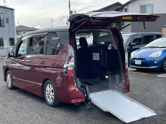 日産 セレナ