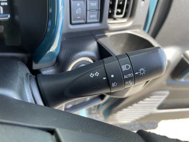 マツダ フレア クロスオーバー ハイブリッド XS 熊本県 2020(令2)年 2.2万km 紺 純正ナビ/・AM/FM/CD/DVD/BT/SD/・フルセグTV/全方位カメラ/衝突軽減ブレーキ/レーンキープアシスト/コーナーセンサー/オートハイビーム/横滑り防止装置/アイドリングストップ/ETC/オートライト/LEDヘッドライト/革巻きステアリング/・ステアリングスイッチ/前席シートヒーター/純正フロアマット/電動格納ミラー/ウインカーミラー/ドアバイザー/純正アルミホイール/プッシュスタート/スペアキー