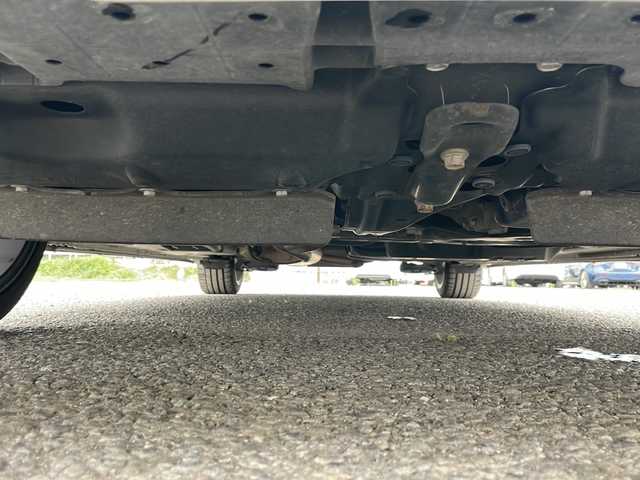 トヨタ エスクァイア Gi 埼玉県 2014(平26)年 9.2万km ホワイトパールクリスタルシャイン 外部検査実施済み/レザーシート/前席シートヒーター/純正ＳＤナビ＆フルセグＴＶ/（ＤＶＤ＆ＣＤ＆ＭＳＶ＆ＵＳＢ＆ＢＴ）/バックカメラ/ビルトインＥＴＣ/前後ドライブレコーダー/レーンアシスト/クルーズコントロール/ウッドコンビステアリング/ステアリングリモコン/アイドリングストップ/両側パワースライドドア/ＴＲＤエアロ/社外１８inアルミホイール/オートハイビーム/オートライト/ＬＥＤライト/フォグランプ/電動格納ミラー/スマートキー/プッシュスタート/Ｗエアバッグ/横滑り防止機能/ＡＢＳ/ドアバイザー/フロアマット/新車保証書/取扱説明書（車両＆ナビ）/スマートスペアキー有