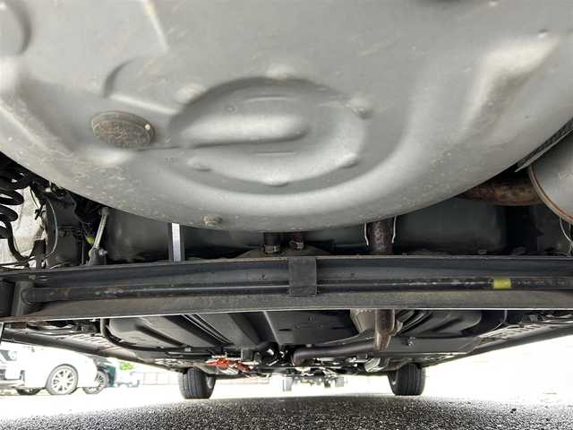 トヨタ シエンタ ハイブリッド G クエロ 新潟県 2018(平30)年 8万km クールボルドーガラスフレーク ワンオーナー/メモリナビフル/セグテレビ/バックカメラ/フリップダウンモニター/ウィンカーミラー/スタッドレスタイヤ車載/プッシュスタート/両側パワースライドドア/ETC/ドアバイザー