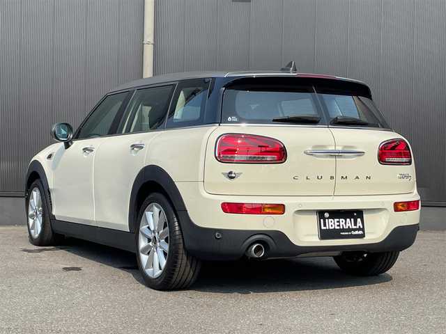 ＭＩＮＩ ＢＭＷ ミニ クラブマン クーパーD 香川県 2020(令2)年 2.7万km ペッパー・ホワイト 純正ナビ（BT/USB）/バックカメラ/アダクティブクルーズコントロール/コーナーセンサー/アンビエントライト/純正17インチAW/LEDヘッドライト/スマートキー
