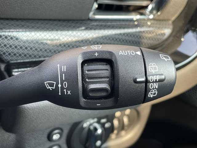 ＭＩＮＩ ＢＭＷ ミニ クラブマン クーパーD 香川県 2020(令2)年 2.7万km ペッパー・ホワイト 純正ナビ（BT/USB）/バックカメラ/アダクティブクルーズコントロール/コーナーセンサー/アンビエントライト/純正17インチAW/LEDヘッドライト/スマートキー